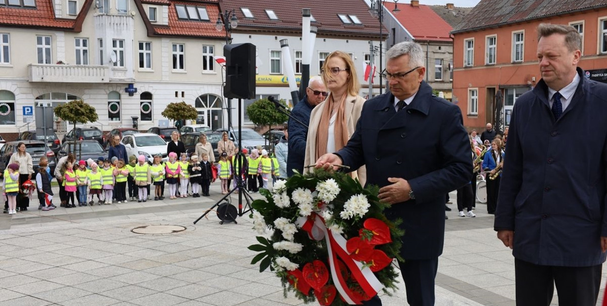 Uroczyste obchody 81. rocznicy zakończenia II wojny światowej oraz Narodowego Dnia Zwycięstwa w Sępólnie Krajeńskim