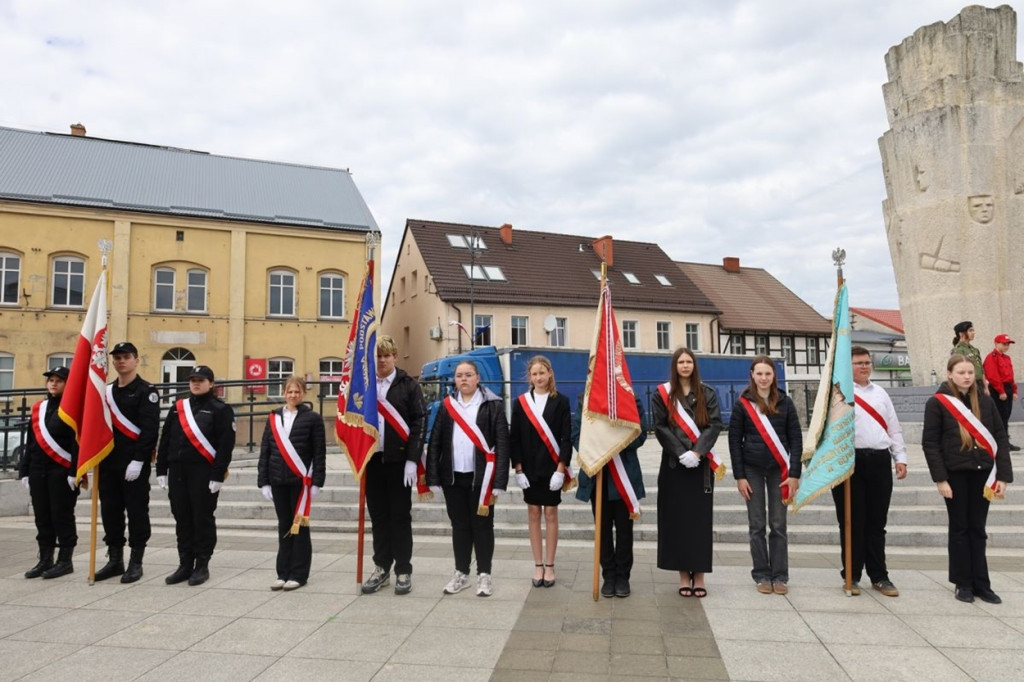Uroczyste obchody 81. rocznicy zakończenia II wojny światowej oraz Narodowego Dnia Zwycięstwa w Sępólnie Krajeńskim
