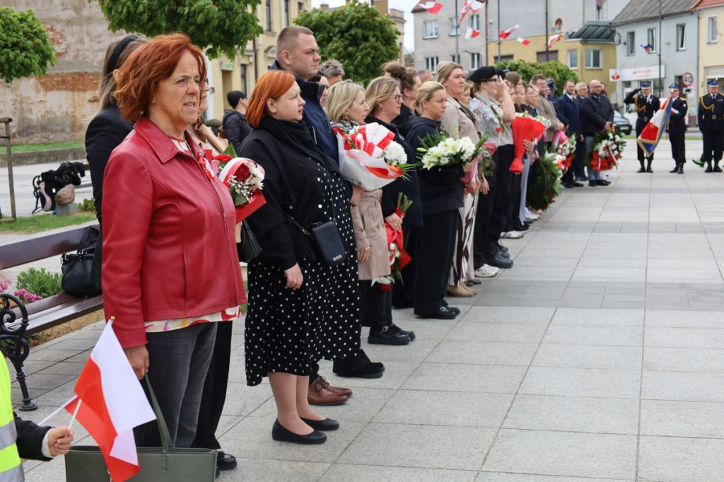 Uroczyste obchody 81. rocznicy zakończenia II wojny światowej oraz Narodowego Dnia Zwycięstwa w Sępólnie Krajeńskim