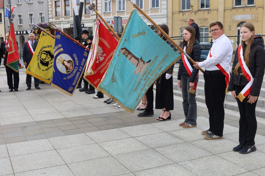 Uroczyste obchody 81. rocznicy zakończenia II wojny światowej oraz Narodowego Dnia Zwycięstwa w Sępólnie Krajeńskim