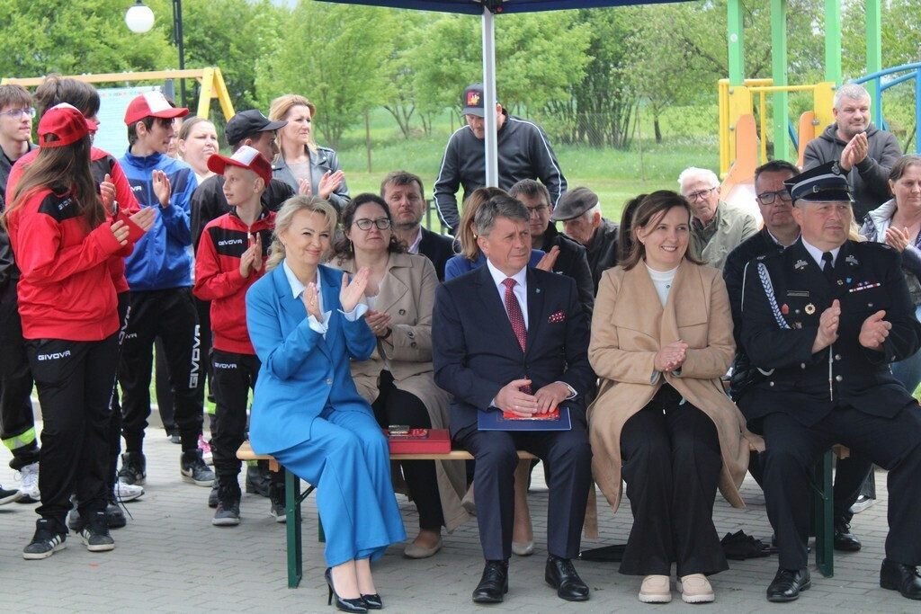 Gmina Mrocza: Druhowie z Drążna otrzymali strażacki wóz