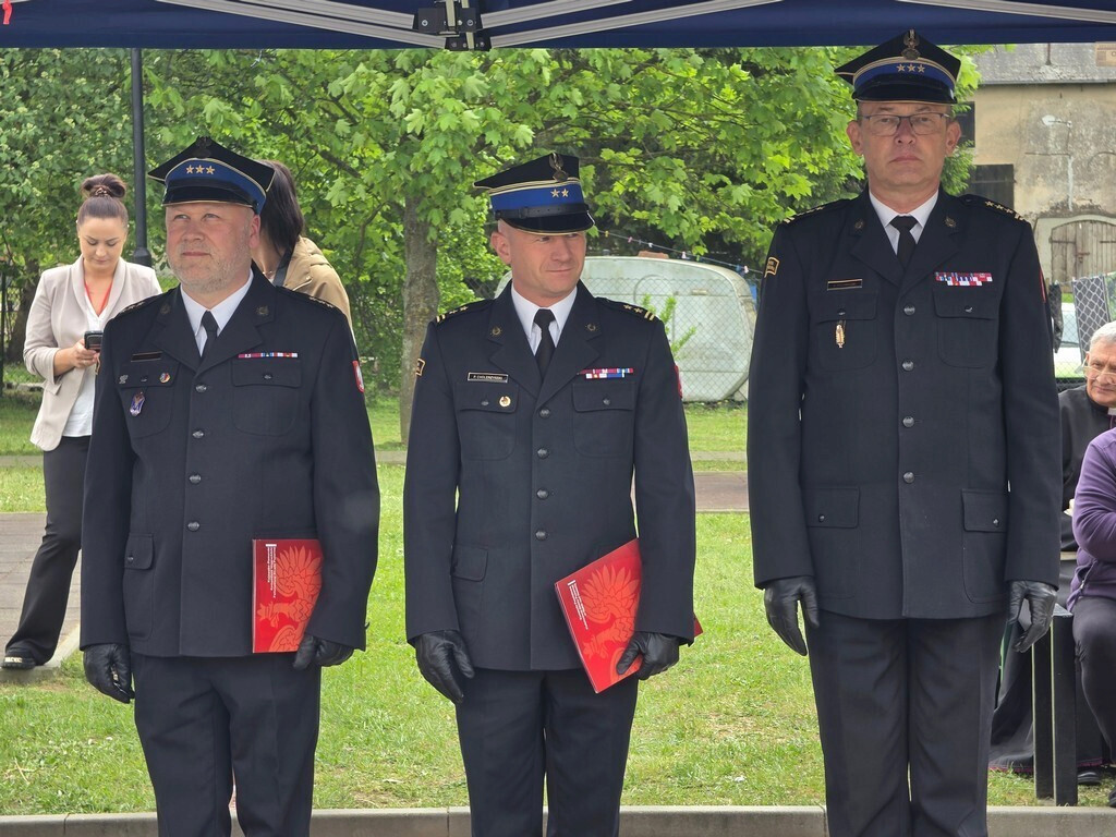 Gmina Mrocza: Druhowie z Drążna otrzymali strażacki wóz