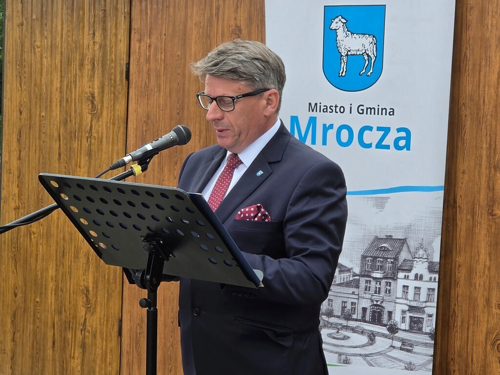 Gmina Mrocza: Druhowie z Drążna otrzymali strażacki wóz