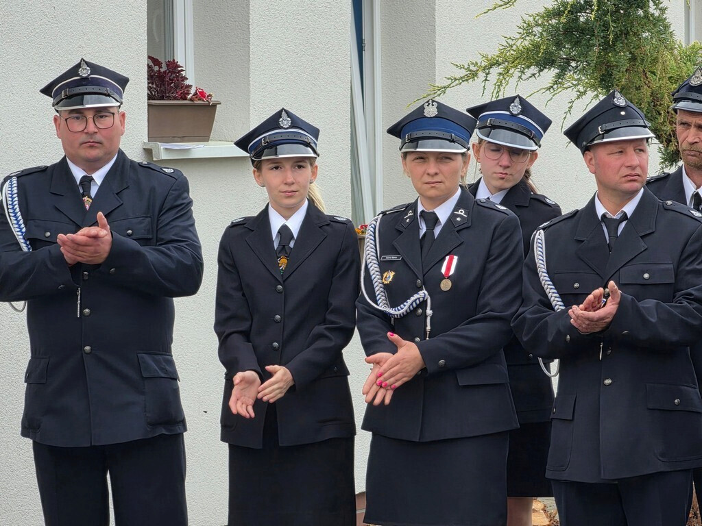 Gmina Mrocza: Druhowie z Drążna otrzymali strażacki wóz