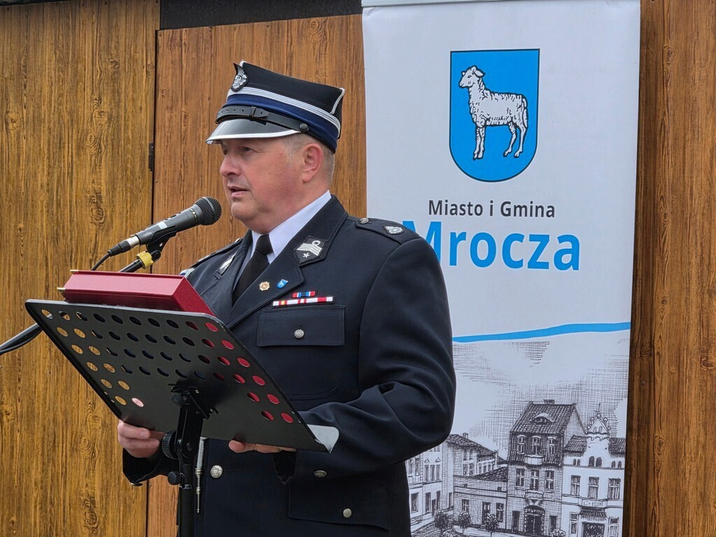 Gmina Mrocza: Druhowie z Drążna otrzymali strażacki wóz