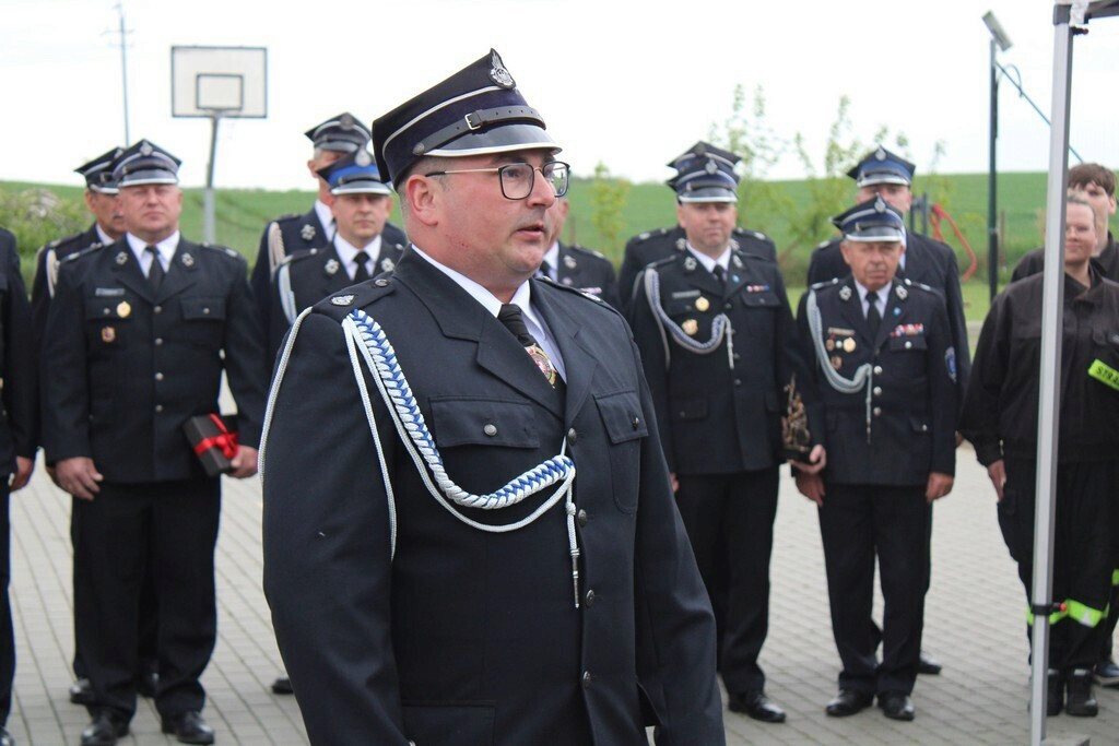 Gmina Mrocza: Druhowie z Drążna otrzymali strażacki wóz