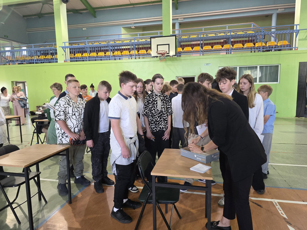 Matematyczne talenty opanowały Krajenkę! Za nami Ponadpowiatowy Konkurs „KRAJMAT”
