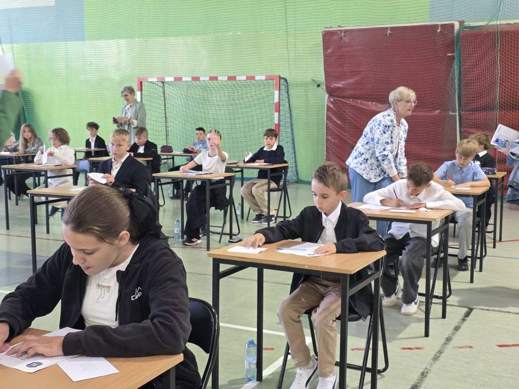 Matematyczne talenty opanowały Krajenkę! Za nami Ponadpowiatowy Konkurs „KRAJMAT”