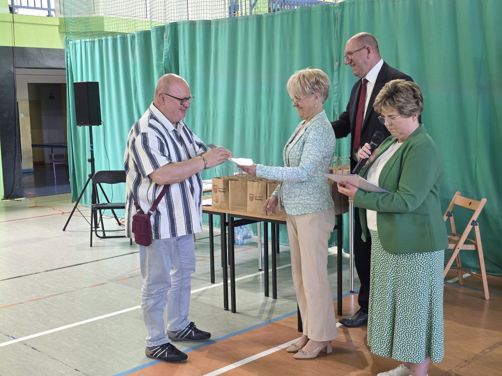 Matematyczne talenty opanowały Krajenkę! Za nami Ponadpowiatowy Konkurs „KRAJMAT”