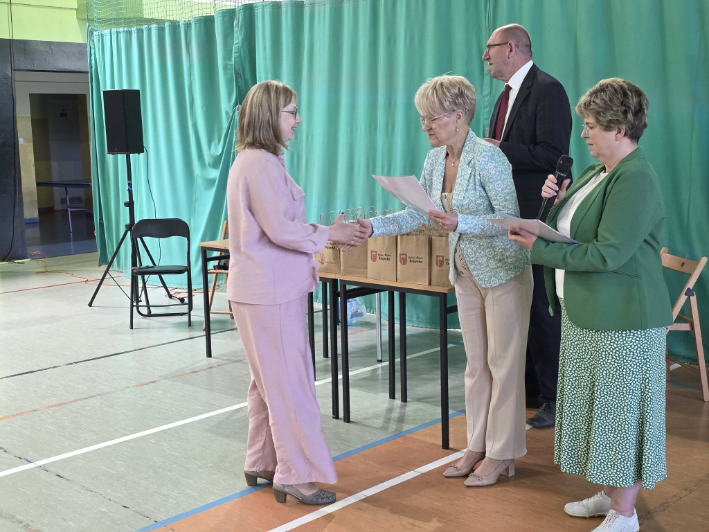 Matematyczne talenty opanowały Krajenkę! Za nami Ponadpowiatowy Konkurs „KRAJMAT”