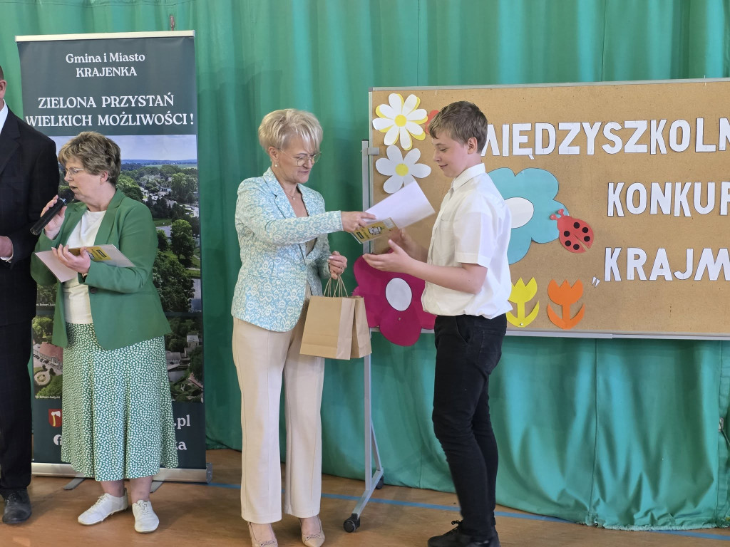 Matematyczne talenty opanowały Krajenkę! Za nami Ponadpowiatowy Konkurs „KRAJMAT”