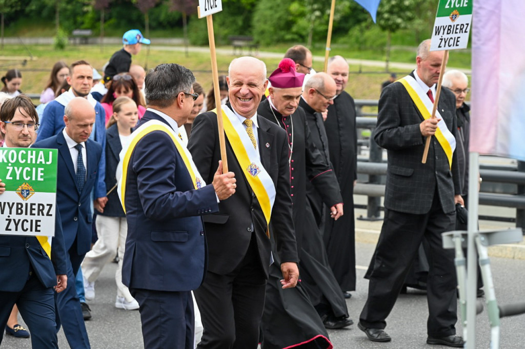 „Czas obronić małżeństwo” – tysiące uczestników na Marszu dla Życia i Rodziny w Bydgoszczy