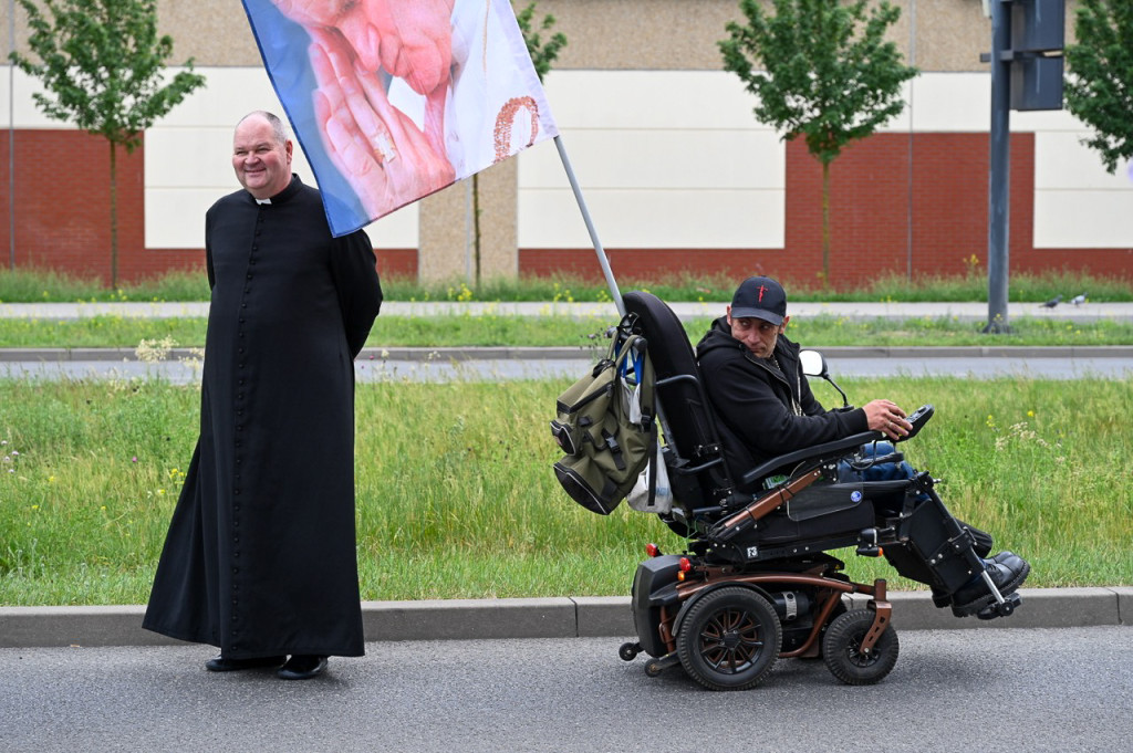 „Czas obronić małżeństwo” – tysiące uczestników na Marszu dla Życia i Rodziny w Bydgoszczy