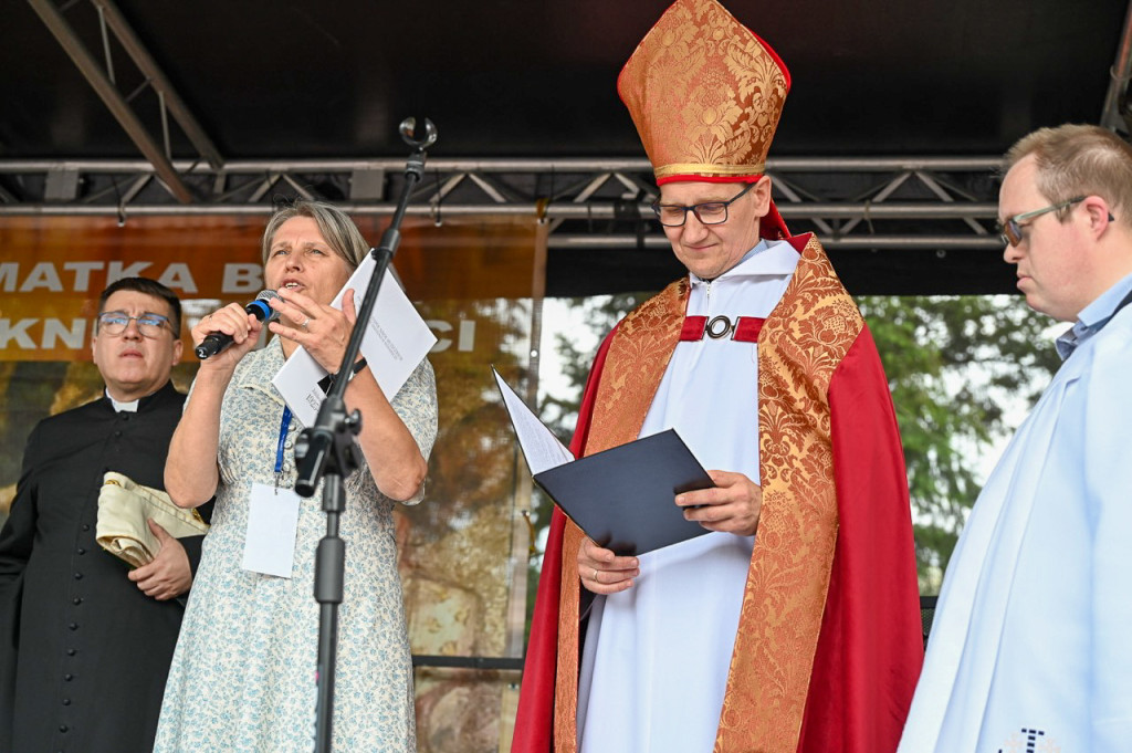 „Czas obronić małżeństwo” – tysiące uczestników na Marszu dla Życia i Rodziny w Bydgoszczy