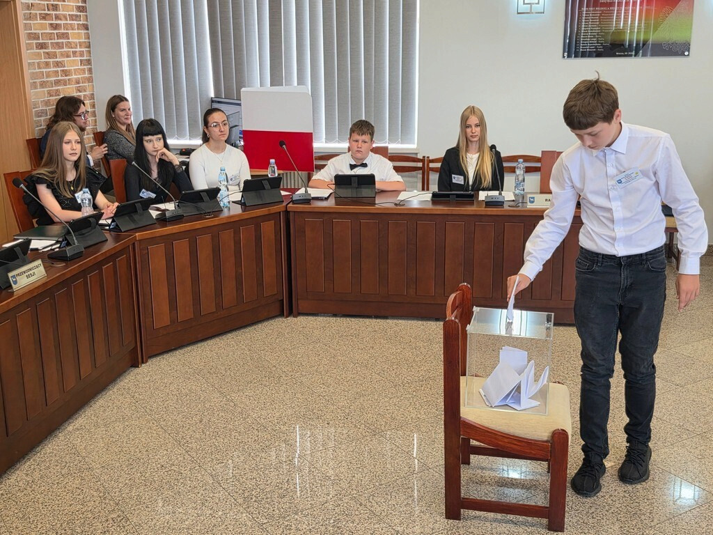 Młodzieżowa Sesja Rady Miejskiej w Mroczy