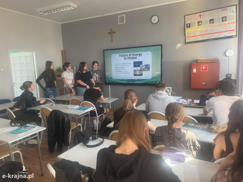 Młodzież z sępoleńskiego LO stawia na ekologię. Dwa dni z projektem Erasmus+