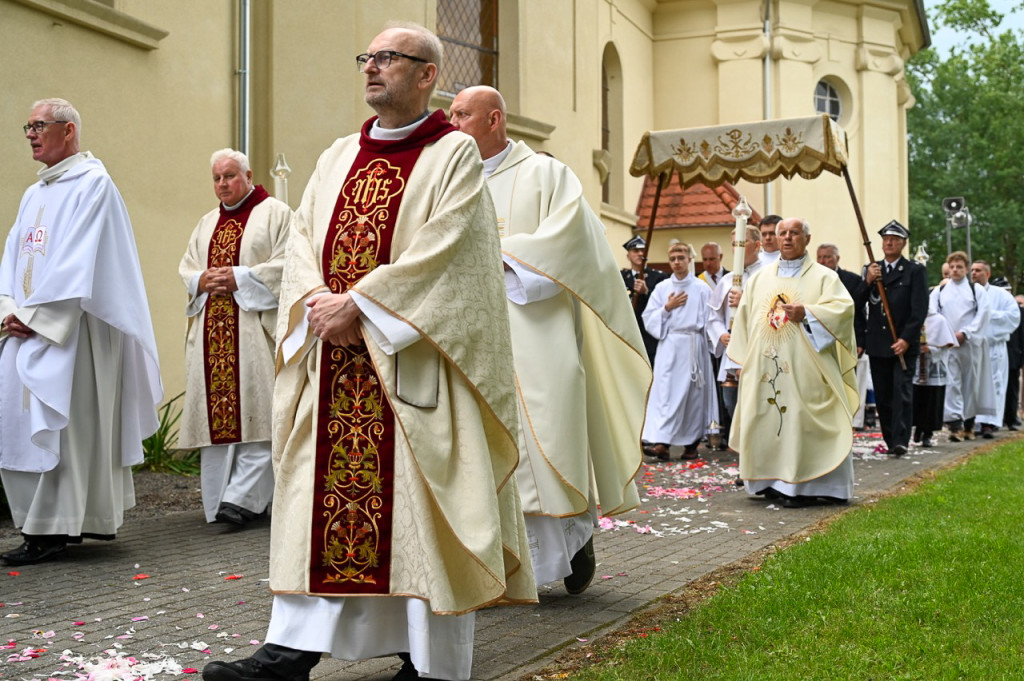100-lecie parafii Najświętszego Serca Pana Jezusa w Samsiecznie