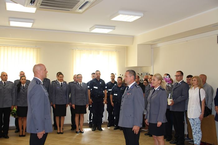 Powiat nakielski: Policjanci żegnali odchodzących na emeryturę