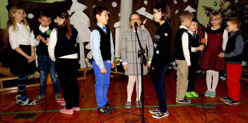 Dzień Babci i Dziadka w Szkole Podstawowej w Wiśniewie