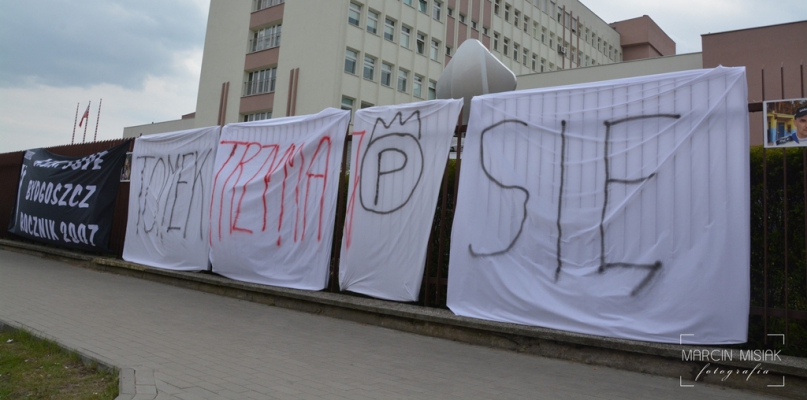 Kibice wspierają Tomasza Golloba - fot. Marcin Misiak