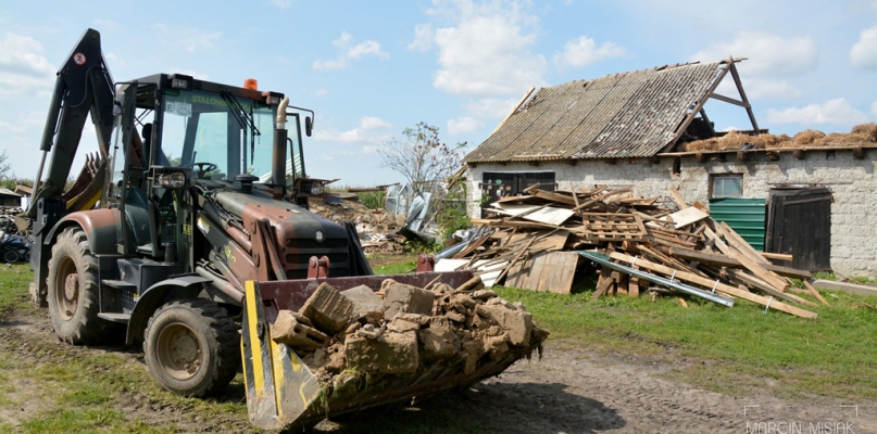 Sprzątanie po nawałnicy - fot. Marcin Misiak