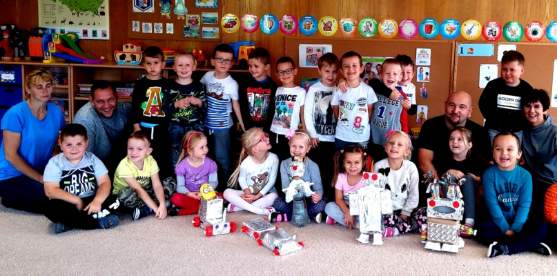 Przedszkolaki z Bajki sprzątają świat! - fot. Gminne Przedszkole Nr 2 Bajka