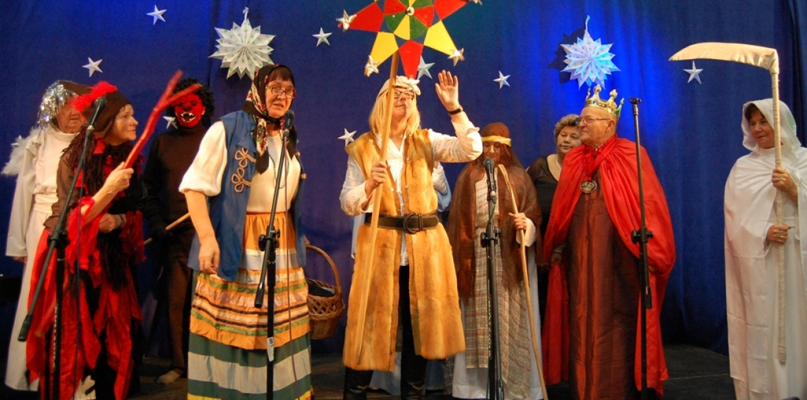 Z opłatkiem w ręku - fot. Ewa Szydeł