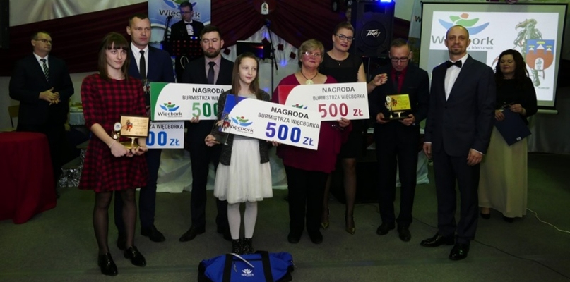 Nagrody "RYCERZ 2017" wręczone - fot. UM Więcbork