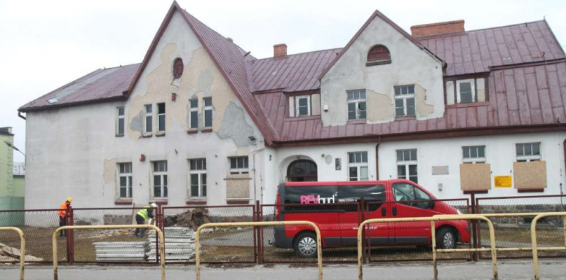 Ruszył remont "białej szkoły" w Paterku - fot. Starostwo Powiatowe w Nakle nad Notecią