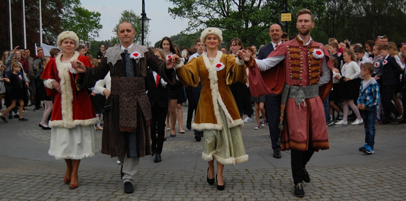 Więcbork: Polonezem czas zacząć - fot. Paweł Szydeł