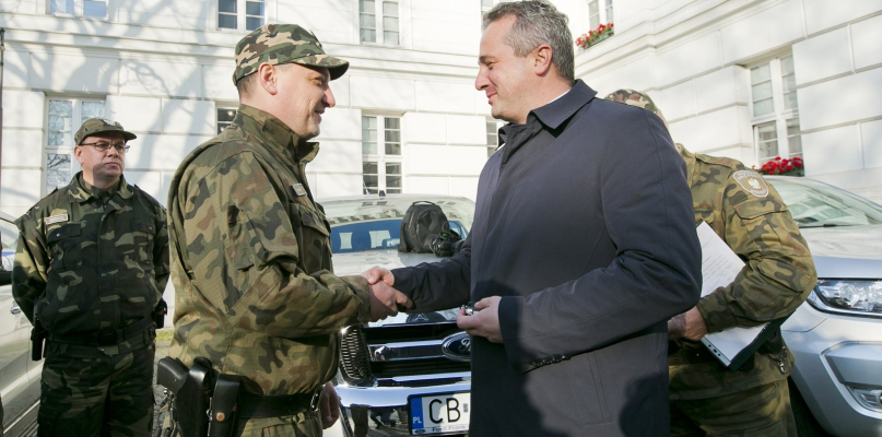 Straż rybacka otrzymała kolejne samochody - fot. KPUW Bydgoszcz