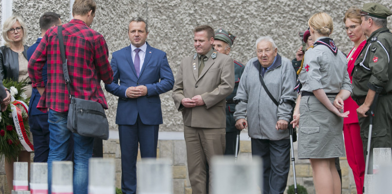 Inauguracja akcji "Dbamy o miejsca pamięci Powstania Wielkopolskiego" - fot. KPUW