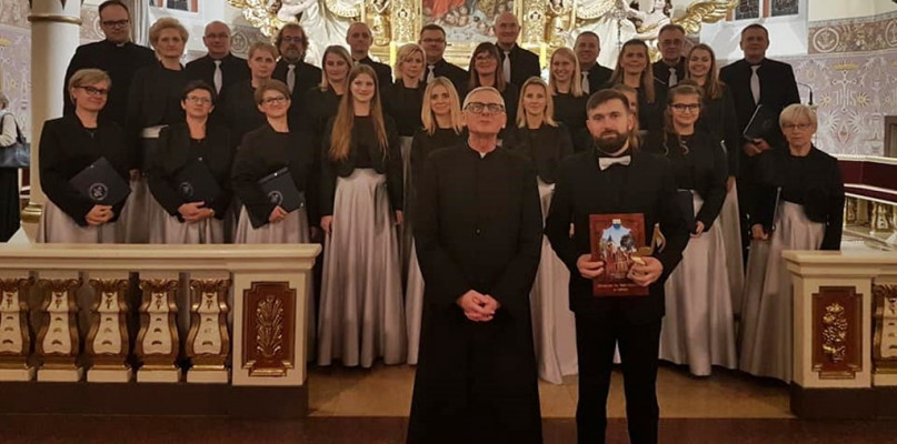 Srebrne Pasmo dla Chóru Lutnia z Więcborka - fot. Stowarzyszenie Chór Lutnia z Więcborka