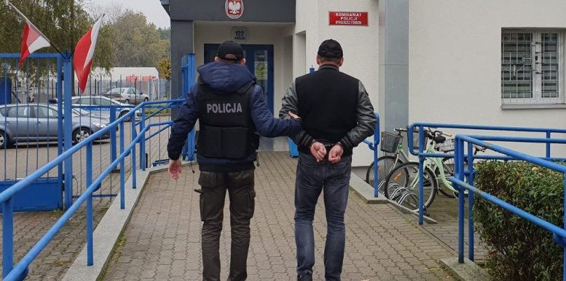 Przyjechał tylko na chwilę, a zostanie dłużej... w celi - fot. KMP Bydgoszcz