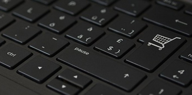 Jak wykonać zwrot do sklepu internetowego? - fot. partnera