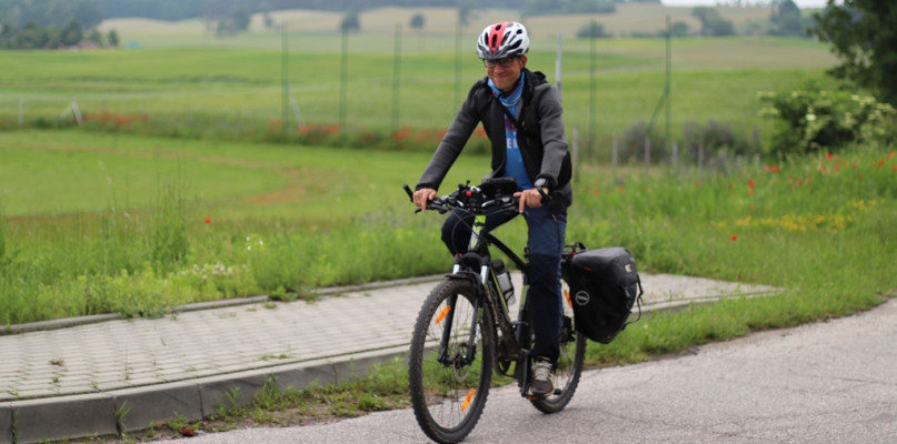 Bartosz Małłek kręci kilometry Rowerem przez Krajnę - fot. Ewa Szydeł
