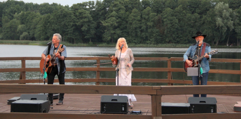 Sępólno jak Mrągowo - jezioro, plaża i muzyka country - fot. Michał Pick CKiS Sępólno Krajeńskie