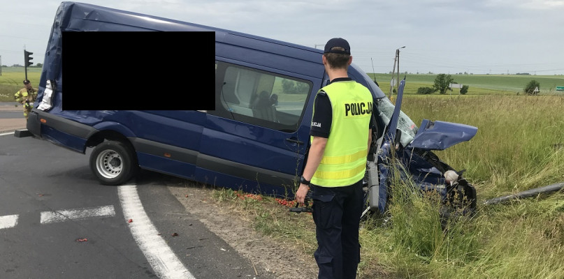 Groźny wypadek na nakielskiej obwodnicy - fot. KPP Nakło nad Notecią