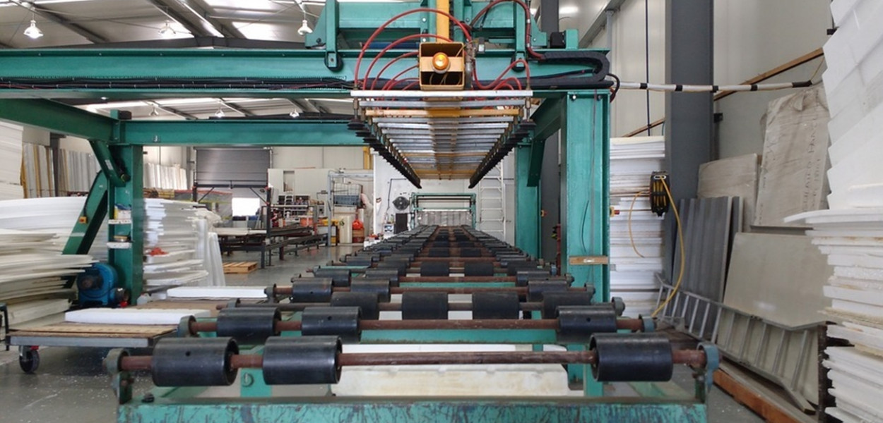 Na czym polega montaż maszyn i jak przebiega ten proces?