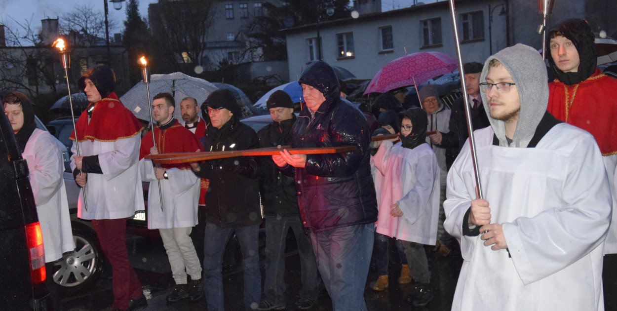 Droga Krzyżowa ulicami Sępólna