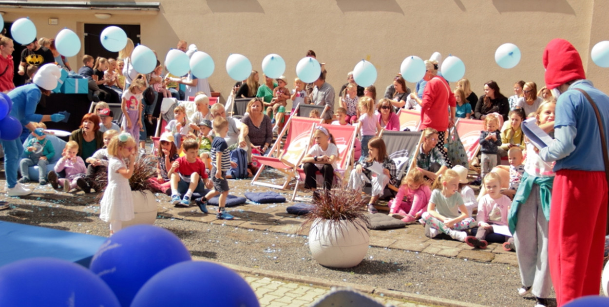 Urodzinowe śniadanie na balu u Smerfetki - fot. Paweł Kienast CKiS w Sępólnie Krajeńskim