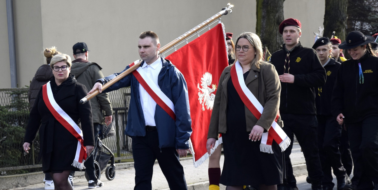 Uroczystość nadania sztandaru 3 Szczepowi Więcborskich Drużyn Harcerskich - fot. Andrzej Ossowski