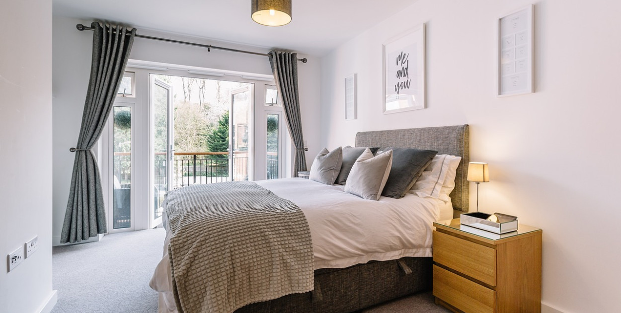 Łóżko dla dzieci, dorosłych, starszych - Jak wybrać odpowiednie łóżka do domu?