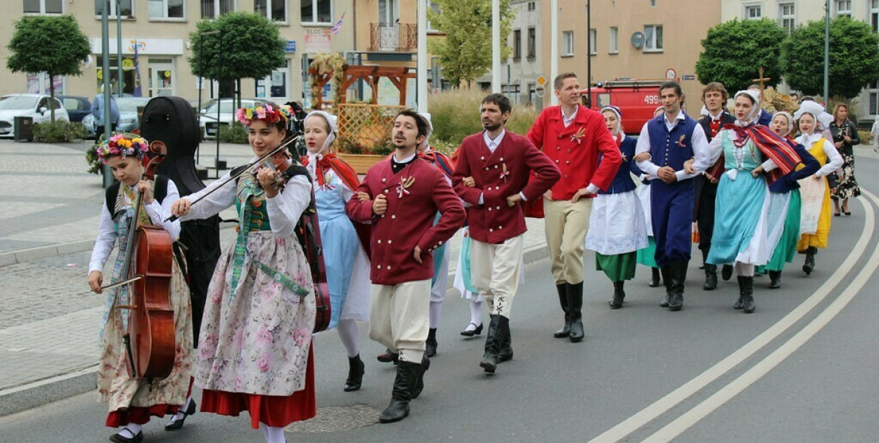 Dożynki Powiatowo-Gminno-Parafialne w Mroczy