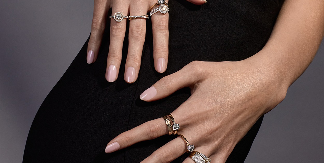 Pierścionek zaręczynowy z diamentem - co proponuje jubiler Aclari?