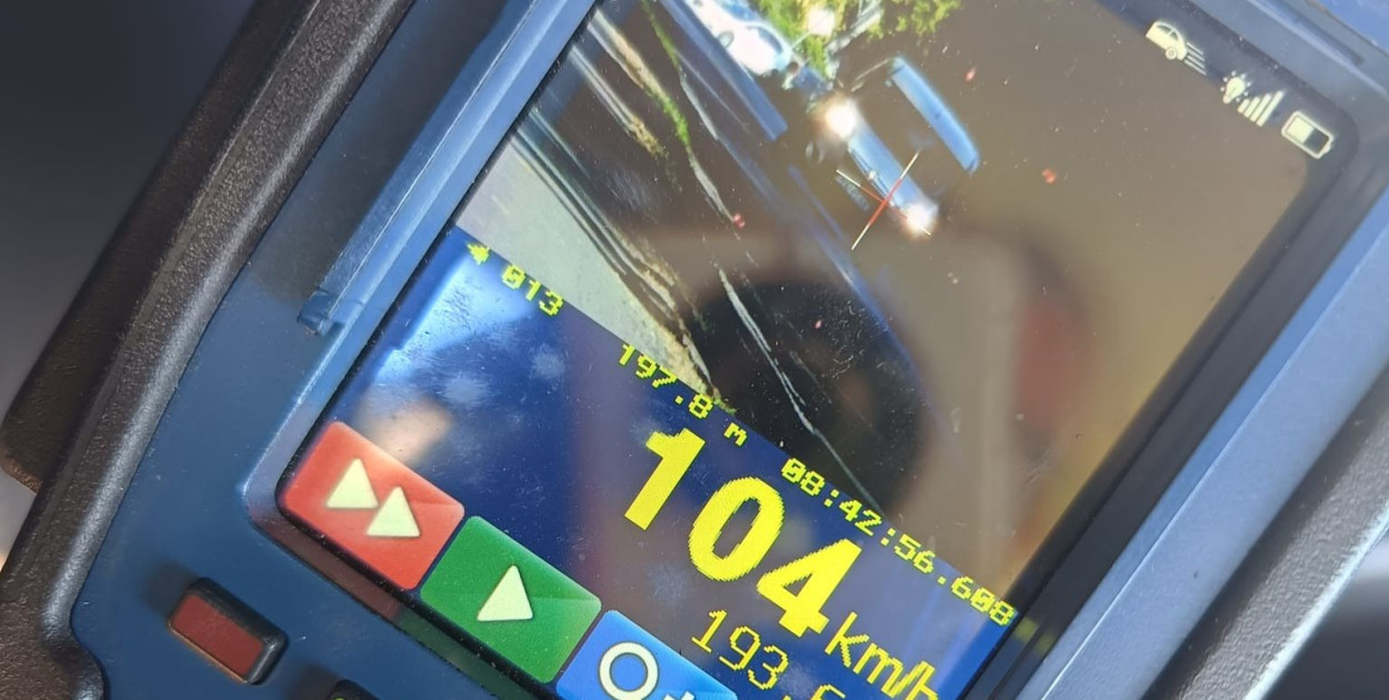 104 km/h w obszarze zabudowanym w miejscowości Lipka - fot. KPP Złotów