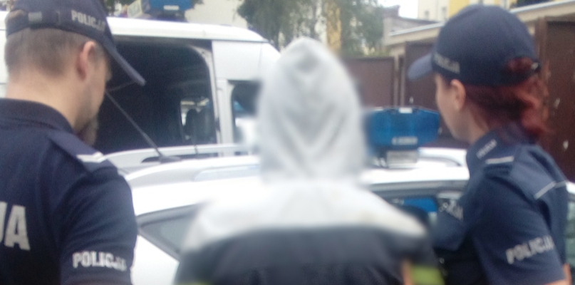 Złotów: Podpalacz oraz sprawca fałszywego alarmu bombowego aresztowany na trzy miesiące - fot. KPP Złotów