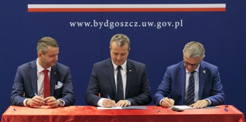 Jest dofinansowanie na inwestycje drogowe w gminach Nakło i Mrocza - fot. UW Bydgoszcz