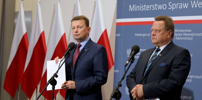 Minister Mariusz Błaszczak wprowadził uproszczone procedury i podniósł odszkodowania dla poszkodowanych przez nawałnice - fot. https://mswia.gov.pl/
