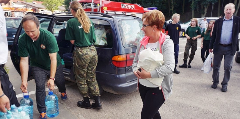Strażacy z Wyrzyska zorganizowali zbiórkę dla potrzebujących z gminy Koronowo - fot. UM Wyrzysk